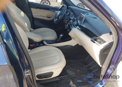 2018 BMW X1 xDrive28I z USA, uszkodzony, nr VIN WBXHT3C39J5K32427